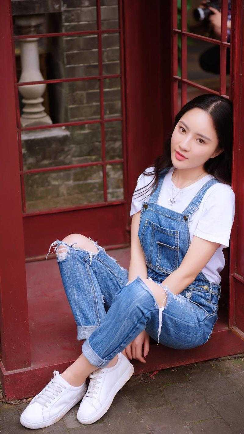 高质量小说充一块返一万,白丝校花疯狂倒追!
