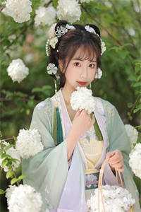 热门作品亲一亲,抱一抱,数钱数到哈哈笑